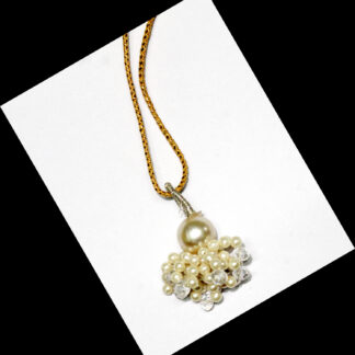Athoor beads white golden