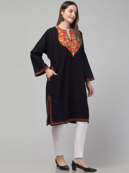 Kashmiri Embroidered Loose Fitting Two Pockets woolen Pheran - Image 5